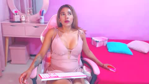 aldana_stone online show from 09/29/25, 05:01