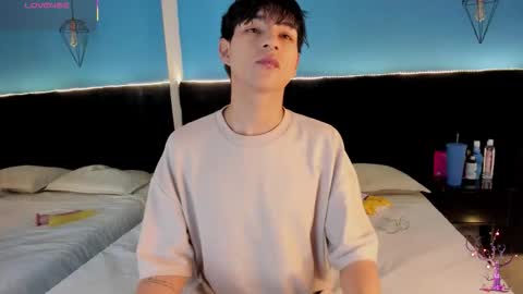 ale_aurarashi online show from 09/14/25, 02:44