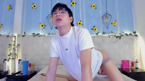 ale_aurarashi online show from 10/06/25, 08:06