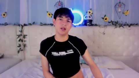 ale_aurarashi online show from 11/30/25, 01:31