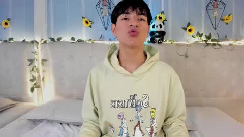 ale_aurarashi online show from 12/01/25, 04:50