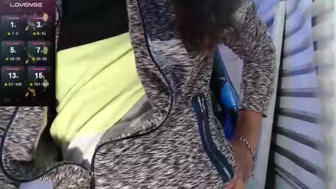 Snapshot of ale_noah_xxx chatting on 12/06/24, 01:18 ale_noah_xxx online show from 12/06/24, 01:18