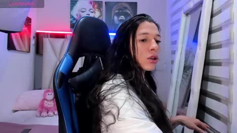 Snapshot of ale_noah_xxx chatting on 01/03/25, 06:44 ale_noah_xxx online show from 01/03/25, 06:44