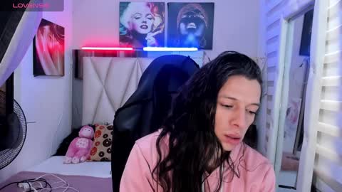 Snapshot of ale_noah_xxx chatting on 02/07/25, 12:39 ale_noah_xxx online show from 02/07/25, 12:39