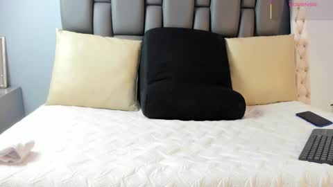 Snapshot of ale_noah_xxx chatting on 10/02/25, 04:08 ale_noah_xxx online show from 10/02/25, 04:08