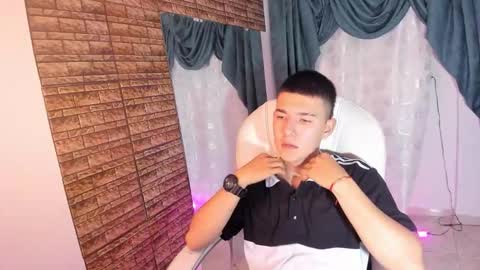 Aleck Boy online show from 10/25/25, 07:19