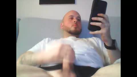 Snapshot of aleeexxxx4u chatting on 02/13/26, 10:22 aleeexxxx4u online show from 02/13/26, 10:22