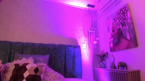 Aleera online show from 03/26/26, 07:52