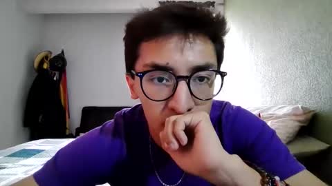 Snapshot of aleexrune chatting on 12/22/25, 08:50 aleexrune online show from 12/22/25, 08:50