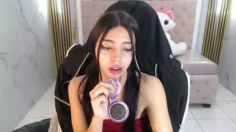 Ale online show from 12/05/25, 01:20