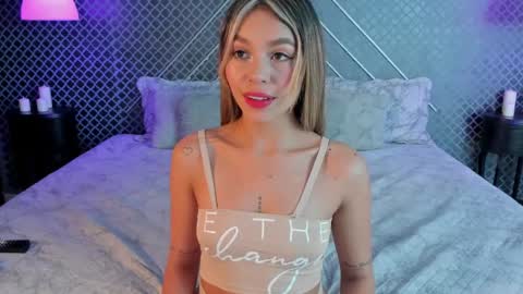 aleja_bloom online show from 10/02/25, 11:50