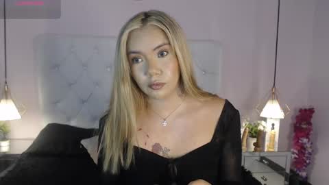 Snapshot of aleja_gh1 chatting on 05/19/26, 07:53 1 online show from 05/19/26, 07:53