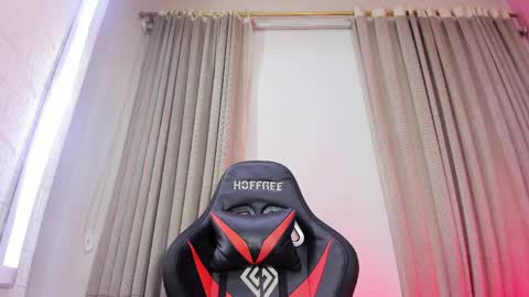 Aleja Hill online show from 04/11/26, 07:45