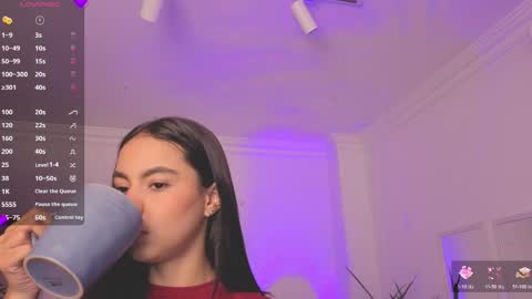 Alejandra online show from 05/28/26, 11:29