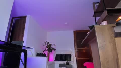 A L E J A N D R A online show from 01/18/25, 10:39