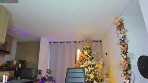 A L E J A N D R A online show from 11/16/25, 11:05