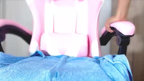 Aleja Harker  online show from 03/08/26, 04:27