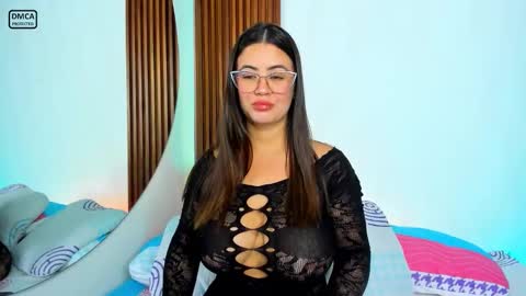 Snapshot of alejamoore chatting on 02/15/26, 01:52 Aleja Moore online show from 02/15/26, 01:52