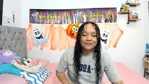 alejandra_evanss online show from 10/29/25, 03:20