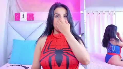 Snapshot of alejandra_lee19 chatting on 06/05/26, 07:25 alejandra_lee19 online show from 06/05/26, 07:25