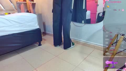 alejandra martins online show from 11/25/25, 03:06