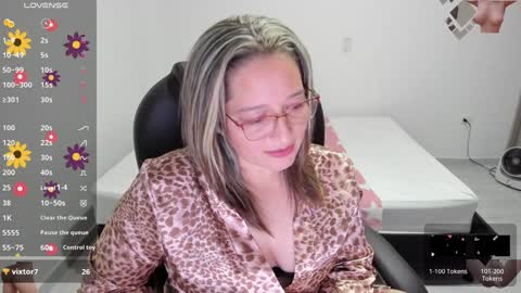 Snapshot of alejandra_milf_ chatting on 02/05/25, 12:10 alejandra online show from 02/05/25, 12:10