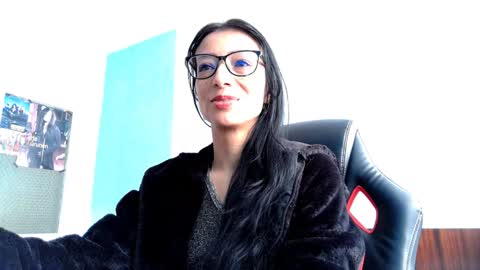 Snapshot of alejandracherry_ chatting on 12/16/24, 08:09 Alejandra online show from 12/16/24, 08:09