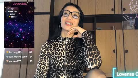 Snapshot of alejandracherry_ chatting on 01/26/25, 01:04 Alejandra online show from 01/26/25, 01:04