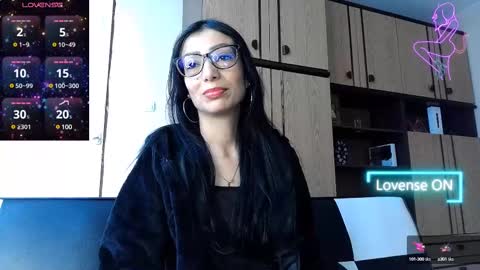 Snapshot of alejandracherry_ chatting on 02/12/25, 01:27 Alejandra online show from 02/12/25, 01:27