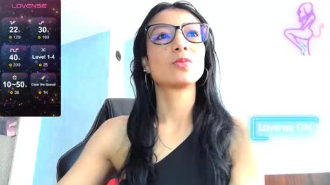 Snapshot of alejandracherry_ chatting on 02/19/25, 08:01 Alejandra online show from 02/19/25, 08:01