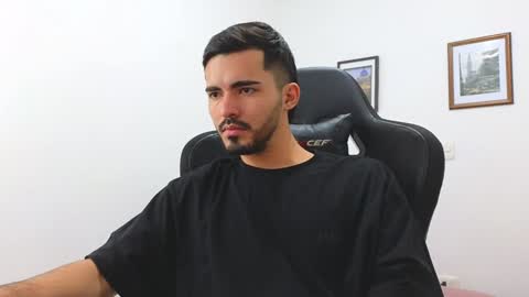 alejandroo_7 online show from 01/09/25, 09:26