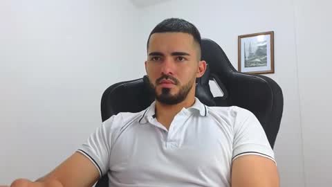 alejandroo_7 online show from 03/01/25, 12:17