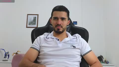 alejandroo_7 online show from 09/09/25, 07:57