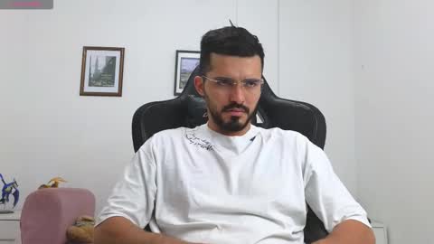 alejandroo_7 online show from 09/27/25, 08:47