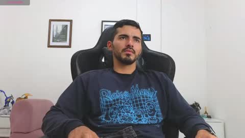 alejandroo_7 online show from 10/06/25, 07:33