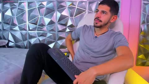 Alejo  online show from 01/07/26, 08:33