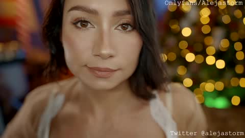 Snapshot of alejastorm chatting on 12/11/24, 01:37 Alejandra online show from 12/11/24, 01:37