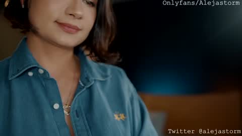 Snapshot of alejastorm chatting on 01/19/25, 02:25 Alejandra online show from 01/19/25, 02:25