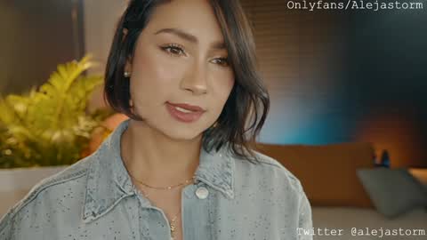 Snapshot of alejastorm chatting on 02/02/25, 02:59 Alejandra online show from 02/02/25, 02:59