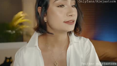 Snapshot of alejastorm chatting on 02/20/25, 01:57 Alejandra online show from 02/20/25, 01:57