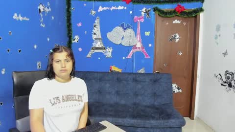 zoe and Kataleya online show from 02/04/25, 12:22