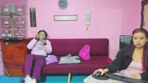 zoe and Kataleya online show from 10/16/25, 12:44