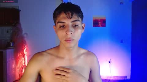 Snapshot of alejito_collins1 chatting on 02/02/25, 11:11 Alejo online show from 02/02/25, 11:11