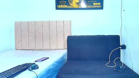 Snapshot of alejo_21cm chatting on 10/02/25, 04:14 alejo_21cm online show from 10/02/25, 04:14