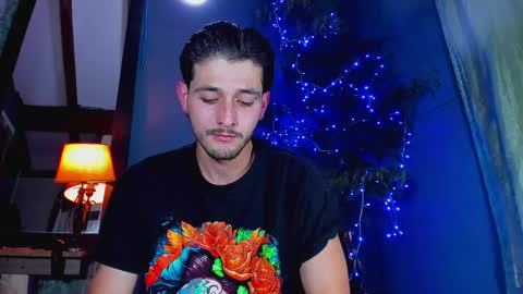 alejo_323__ online show from 01/02/25, 03:26