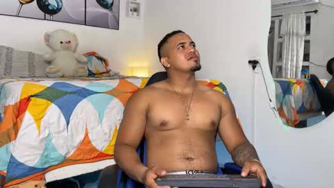 Snapshot of alejo_gero1712 chatting on 09/09/25, 02:44 Alejo online show from 09/09/25, 02:44