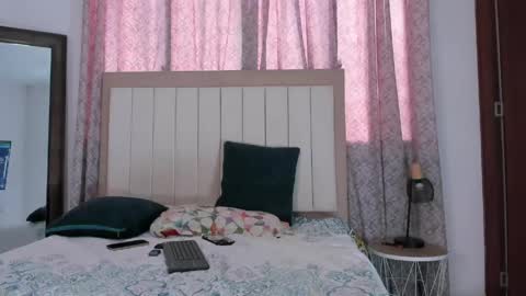 alejo_gray1 online show from 04/09/26, 09:53