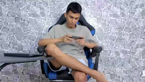 Snapshot of alejo_peverell chatting on 05/25/26, 07:09 alejo peverell online show from 05/25/26, 07:09