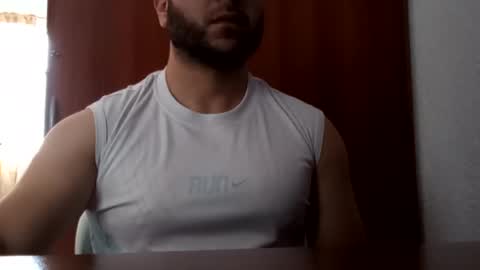 Snapshot of alejolindo9201 chatting on 10/23/25, 06:06 Alejo online show from 10/23/25, 06:06