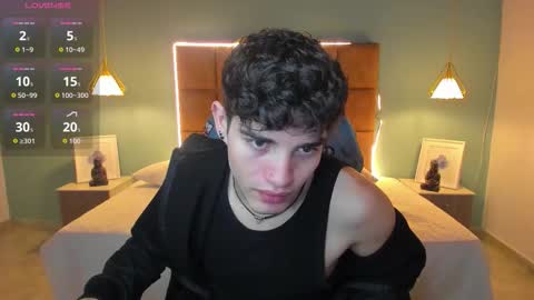 ALejoo Saenz online show from 11/04/25, 01:16